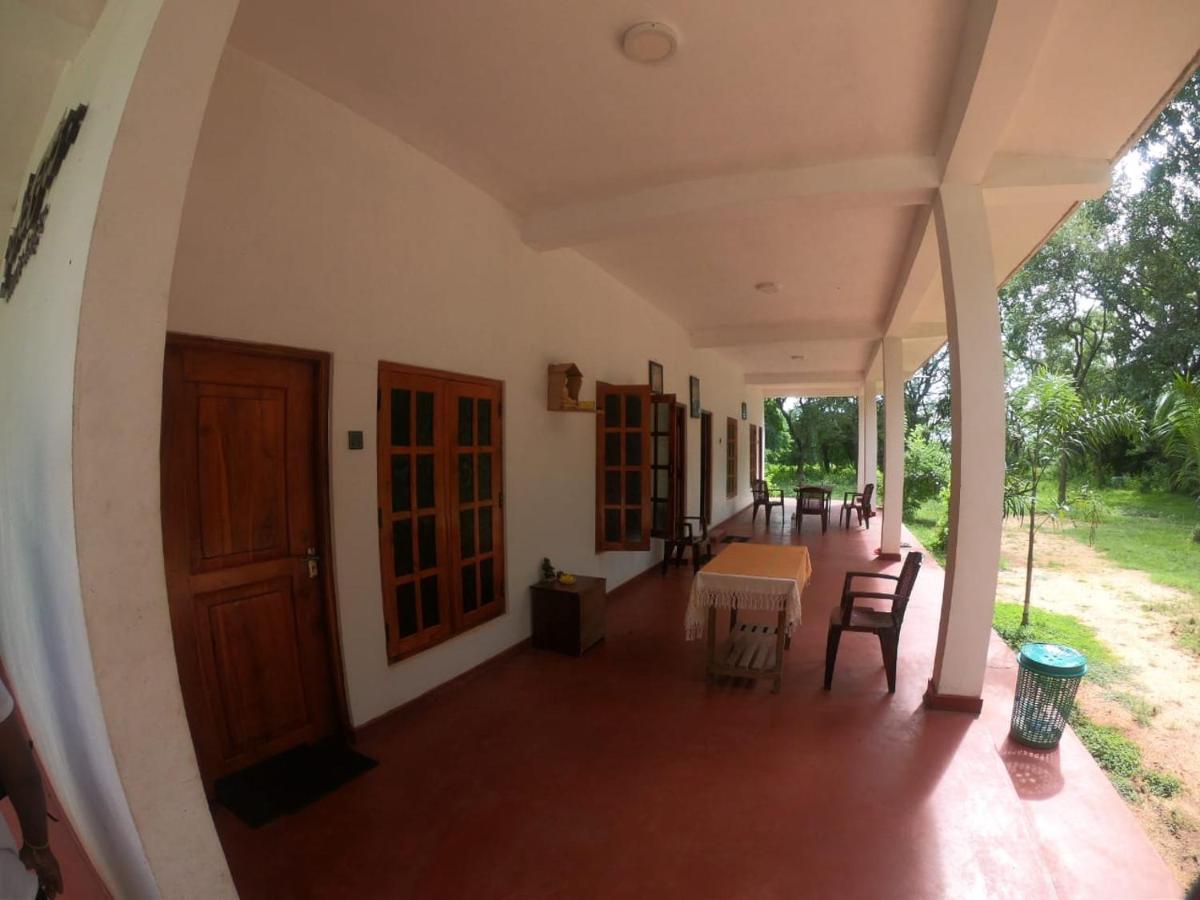 Punkalasa Tourist Lodge อนุราธปุระ ภายนอก รูปภาพ